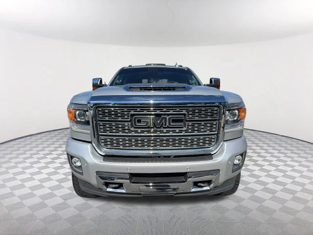 Used 2019 QUICKSILVER METALLIC GMC Denali image 2