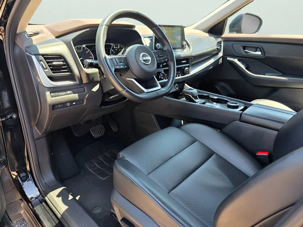 Used 2023 Black Nissan SV Intelligent AWD image 11