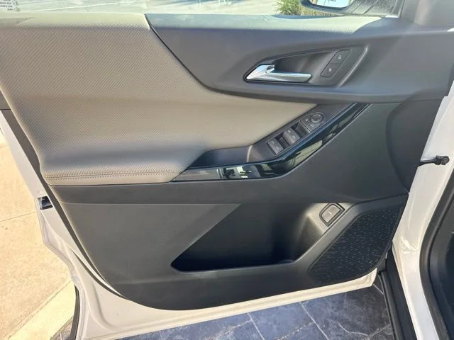 New 2027 White Chevrolet LT image 12