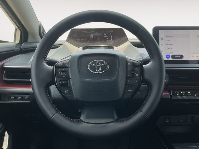 Used 2024  Toyota XSE Premium image 12