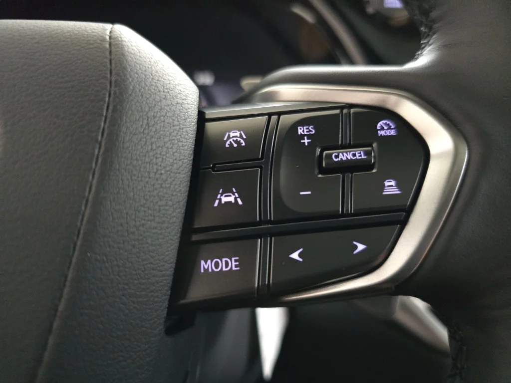 New 2026 Eminent White Pearl Lexus PREMIUM PLUS image 17