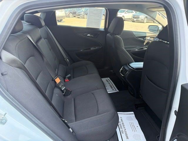 Used 2024 Summit White Chevrolet LT image 18