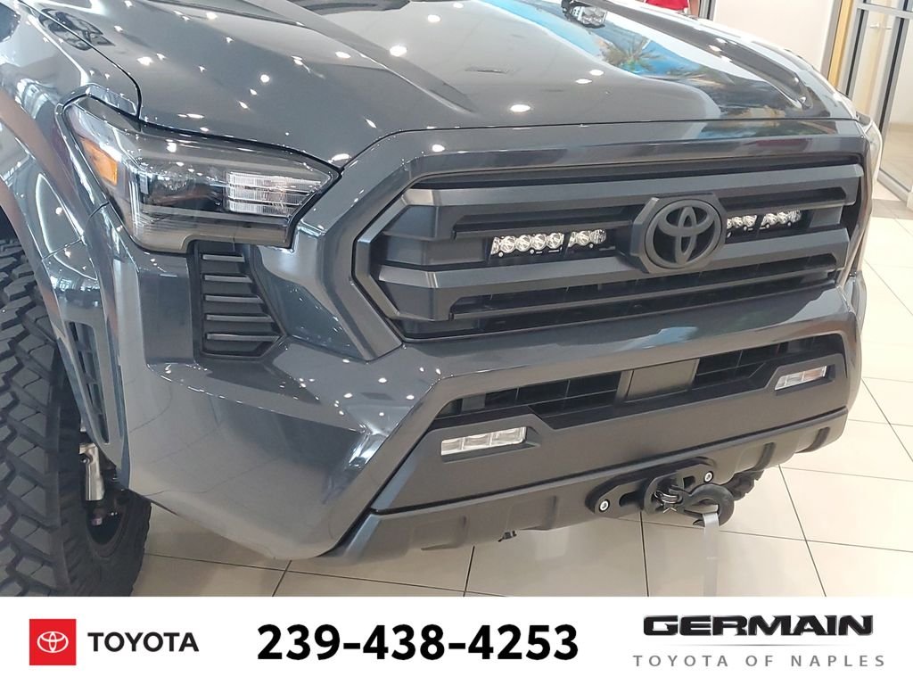 2026 Toyota Tacoma SR5 - Photo 12