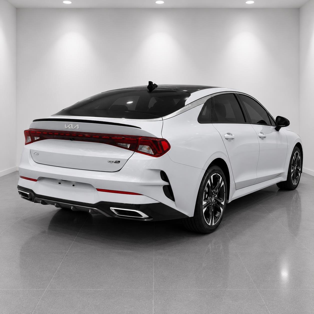 Used 2022 Wolf Gray Kia GT-Line image 5