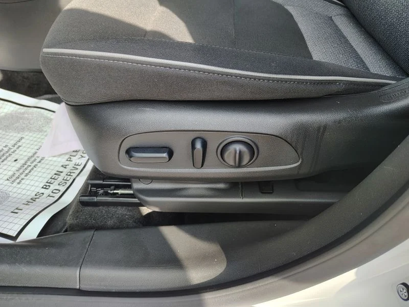 Used 2023 White Chevrolet LT image 13