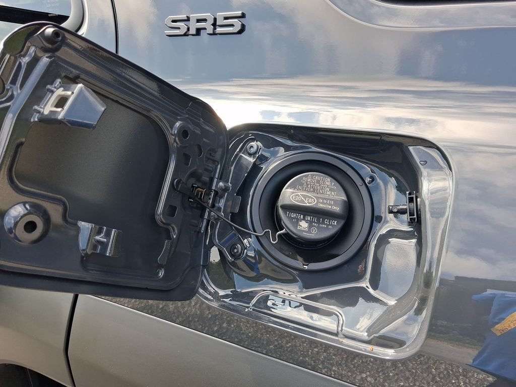 Used 2026  Toyota SR5 image 11