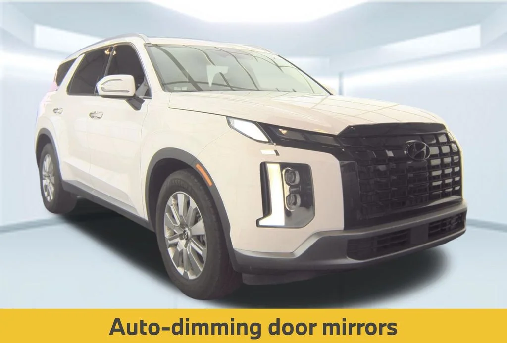Used 2023 White Hyundai SEL image 5