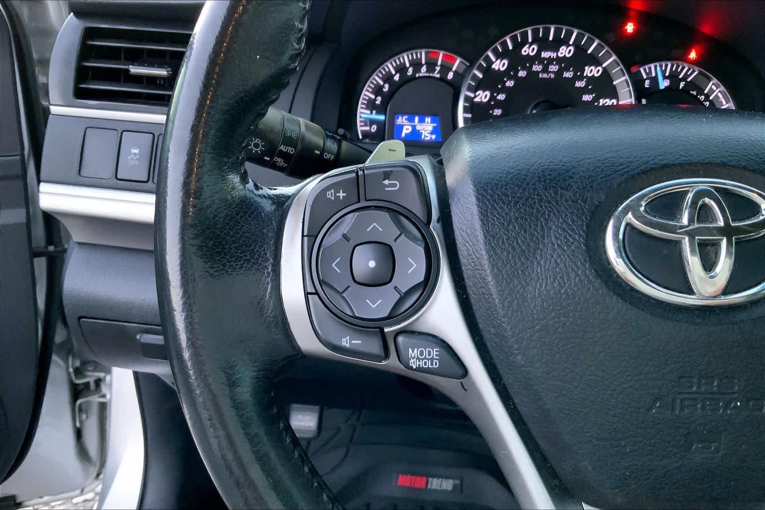 Used 2013 Classic Silver Metallic Toyota SE image 22