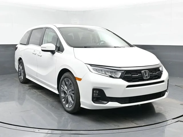 Used 2025 Platinum White Pearl Honda Touring image 2