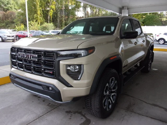 2023 GMC Canyon AT4