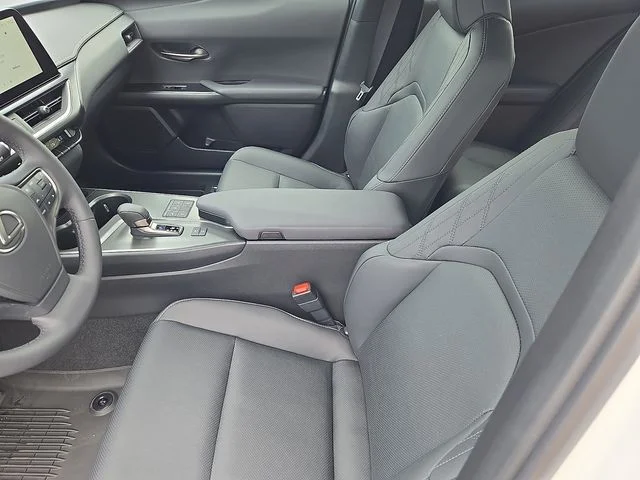 2026 Lexus UX Hybrid 300h Premium - Photo 12