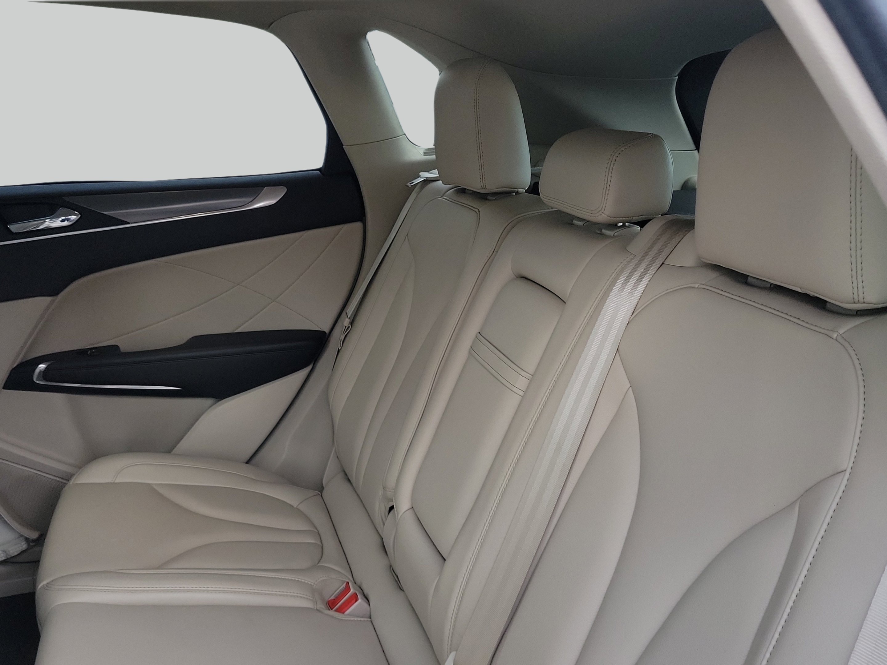 Used 2019 Sea Green Lincoln Standard image 12