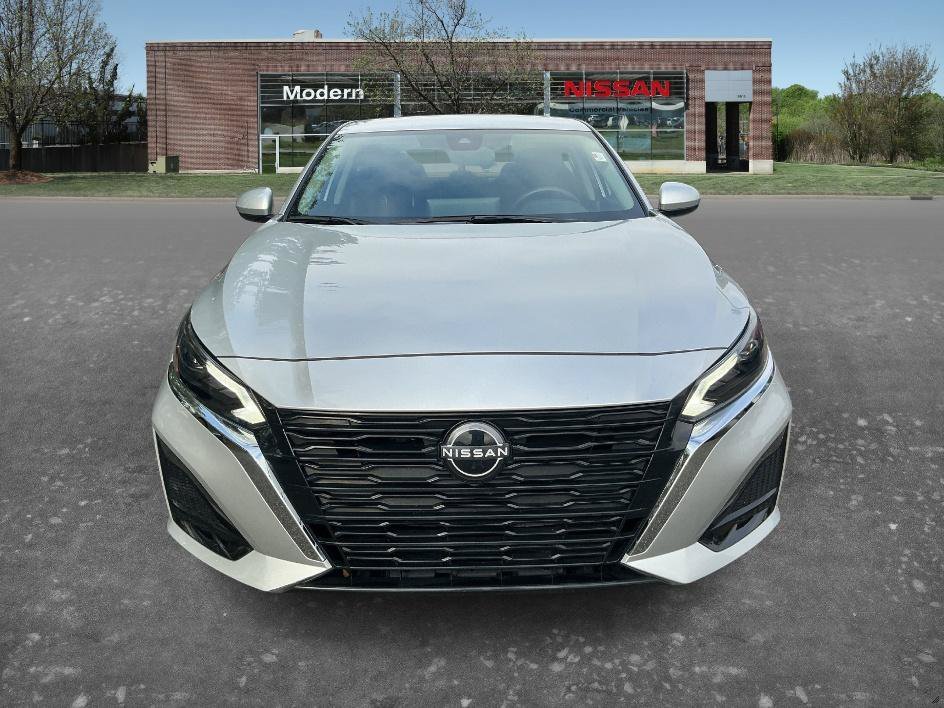 Certified Used 2024 Brilliant Silver Metallic Nissan 2.5 SV image 6