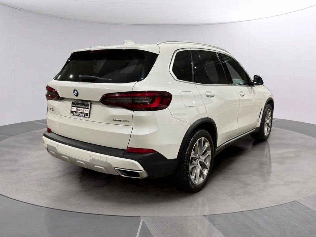 Used 2022 White Metallic BMW xDrive40i image 3