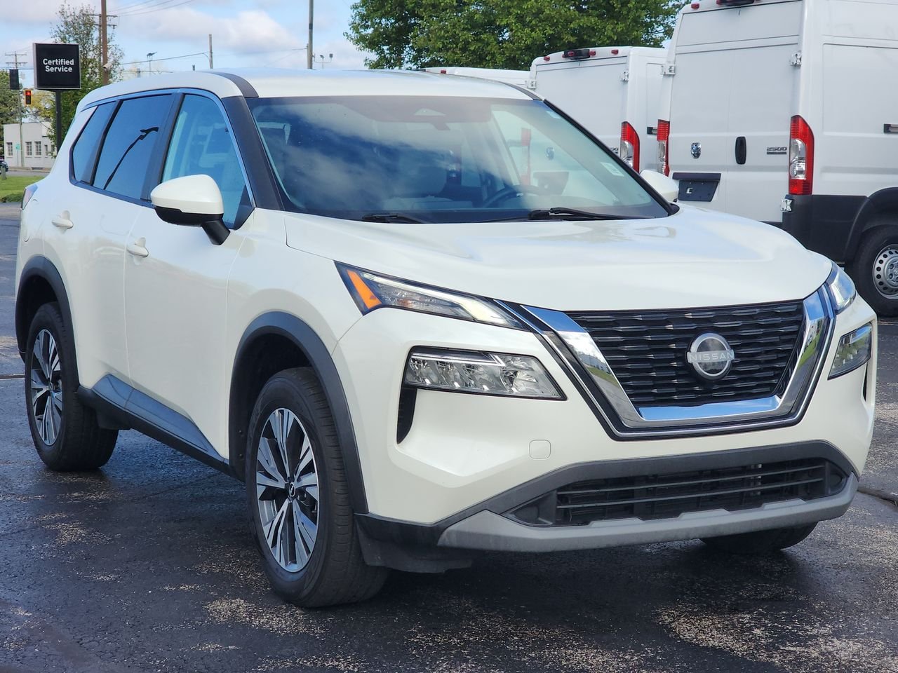 2022 Nissan Rogue SV AWD's photo