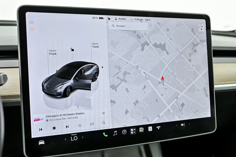Used 2023 GRAY Tesla  image 23
