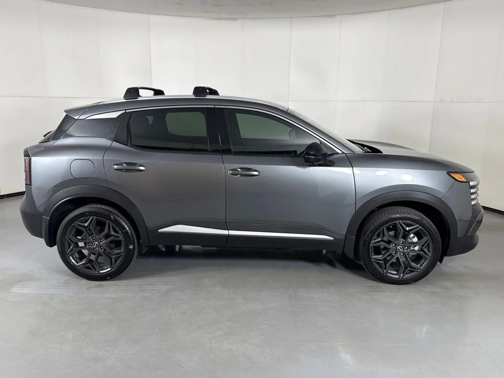 2026 Nissan KICKS SR - Photo 9