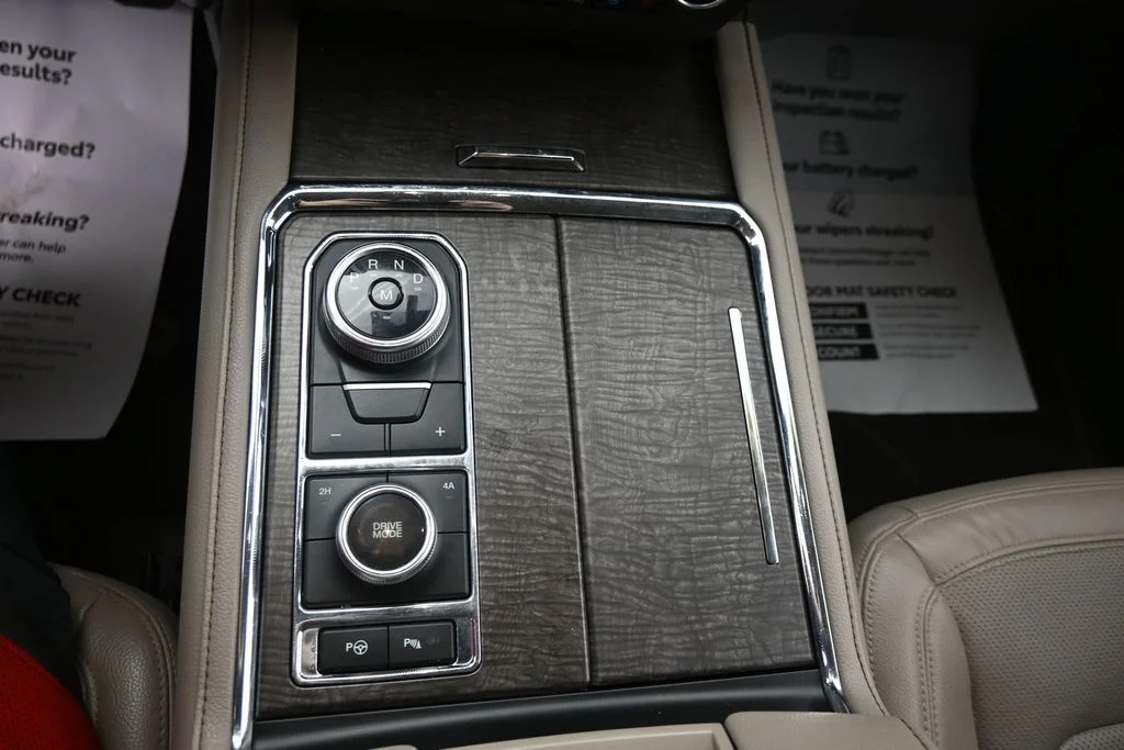 Used 2021 White Ford Limited image 17
