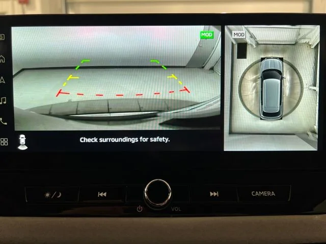 2025 Mitsubishi Outlander SEL Platinum Edition - Photo 18