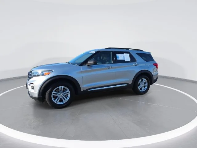 Used 2020 Silver Ford XLT image 4