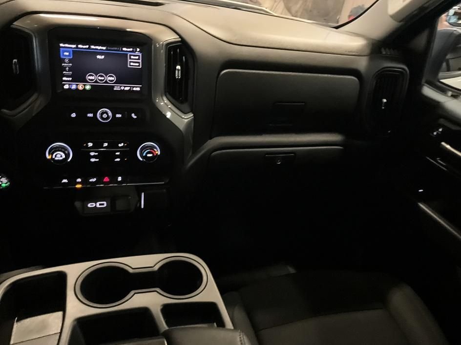 Used 2026 White Chevrolet Custom image 5
