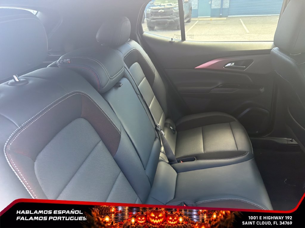 Used 2024 Summit White Chevrolet 2RS image 28
