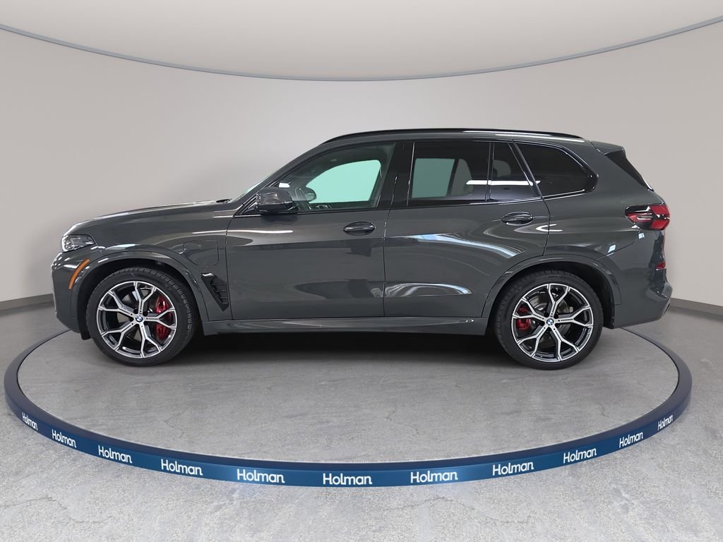 Used 2026 Dravit Grey Metallic BMW xDrive50e image 11