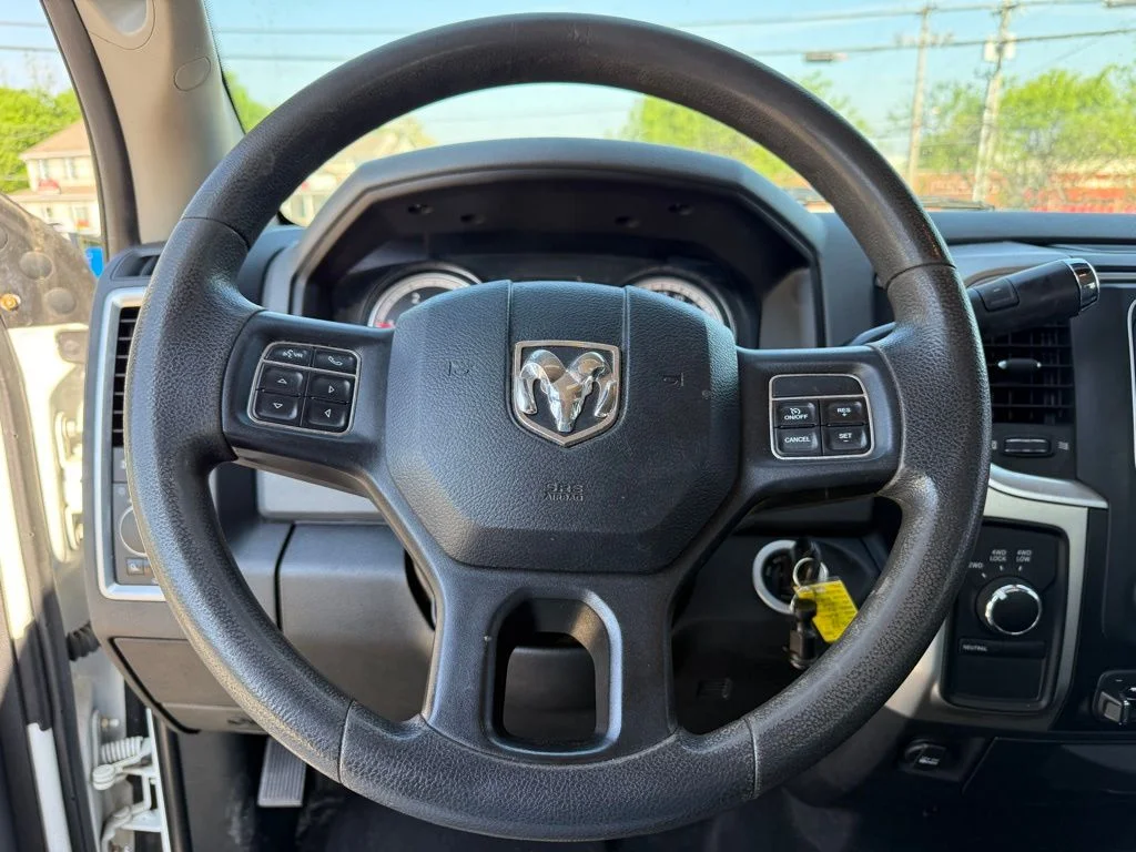 Used 2018 White Ram SLT image 16