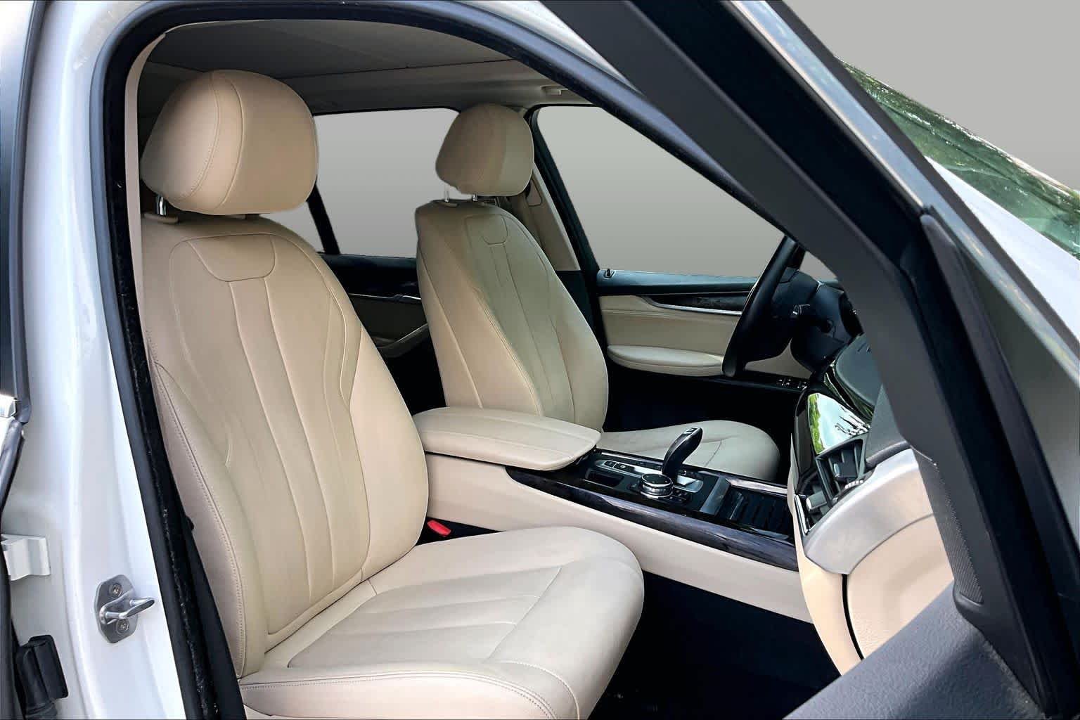 Used 2016 Alpine White BMW xDrive35i image 9