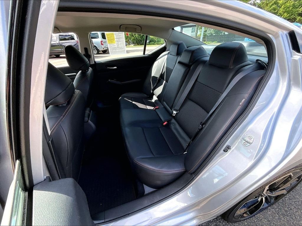 Used 2024 Silver Nissan 2.5 SR image 15