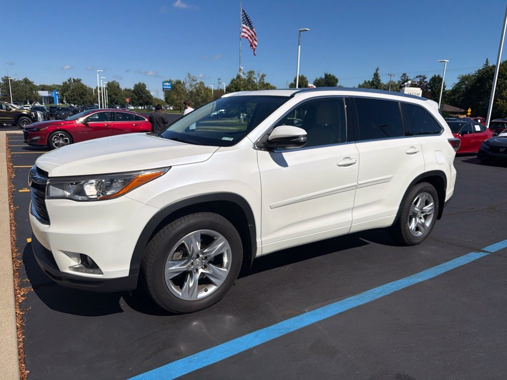 Used 2015 White Toyota Limited Platinum V6 image 2