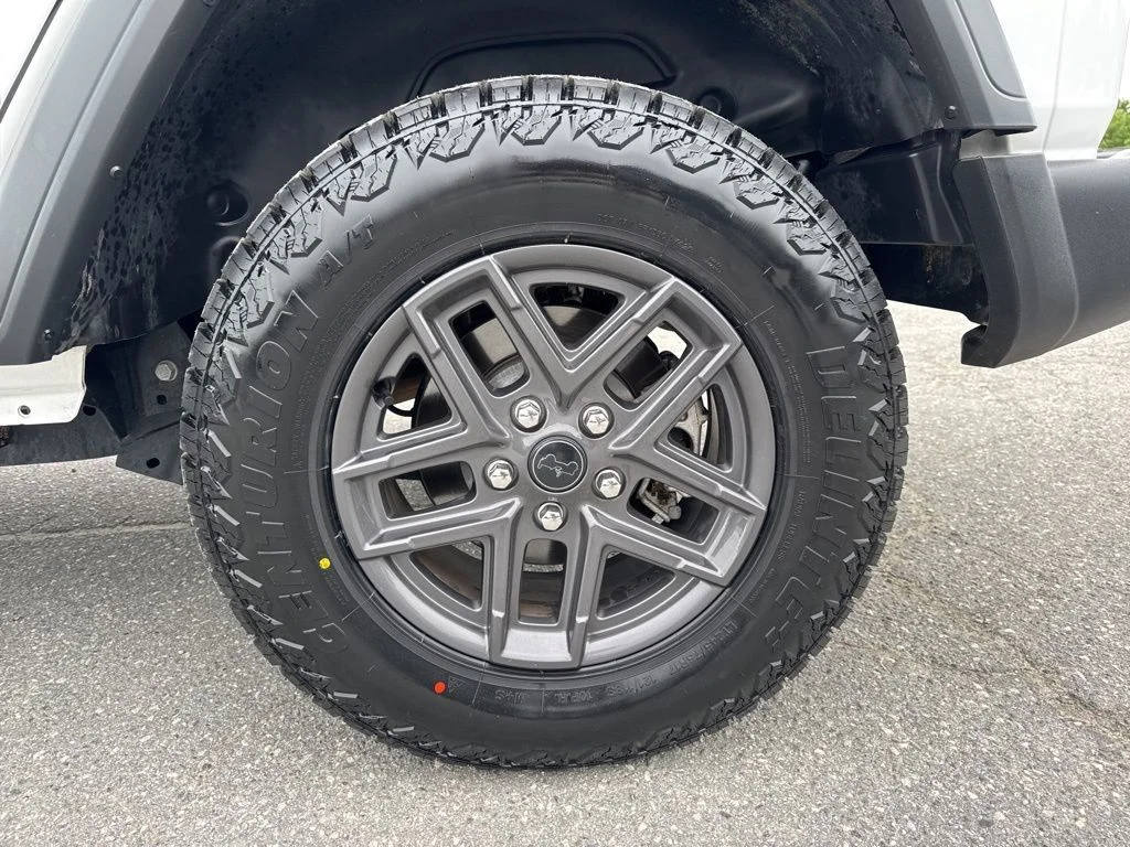 Used 2025 White Jeep Sport S image 30
