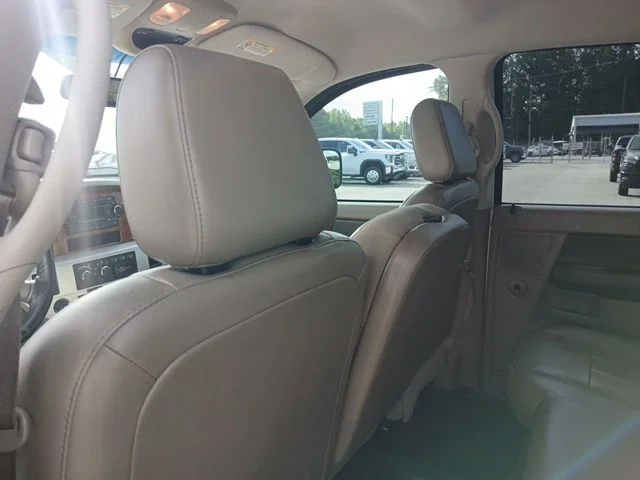 Used 2007 White Dodge Laramie image 25
