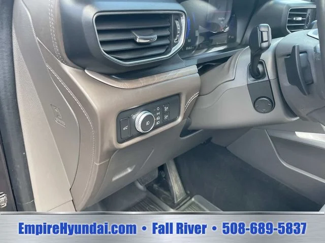 Used 2020 Black Ford Platinum image 23