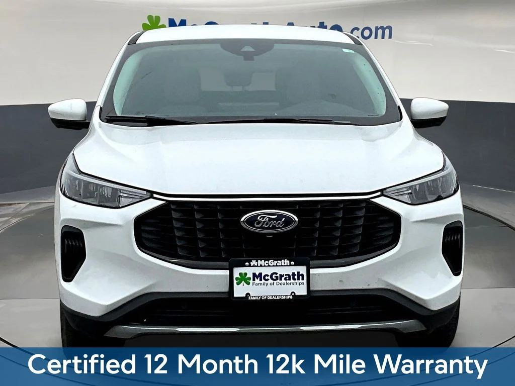 Used 2023 White Ford Active image 2