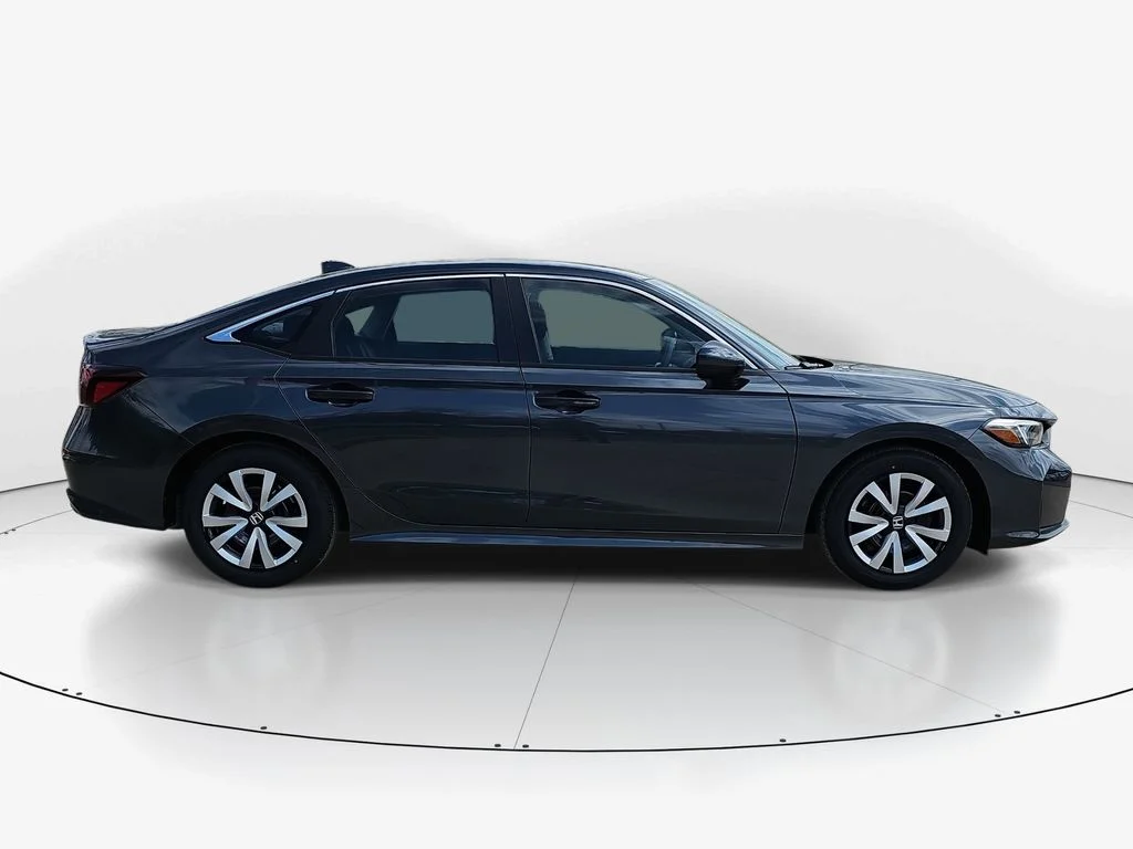 Used 2026 Meteorite Gray Metallic Honda LX image 9