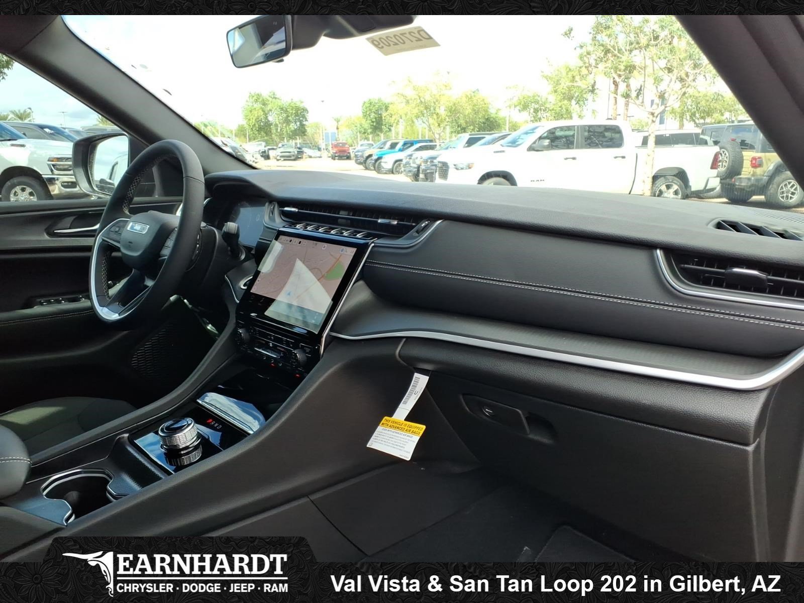 New 2027 High-Gloss Black Paint Jeep Laredo X image 6