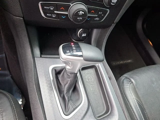 Used 2017 White Dodge SXT image 22