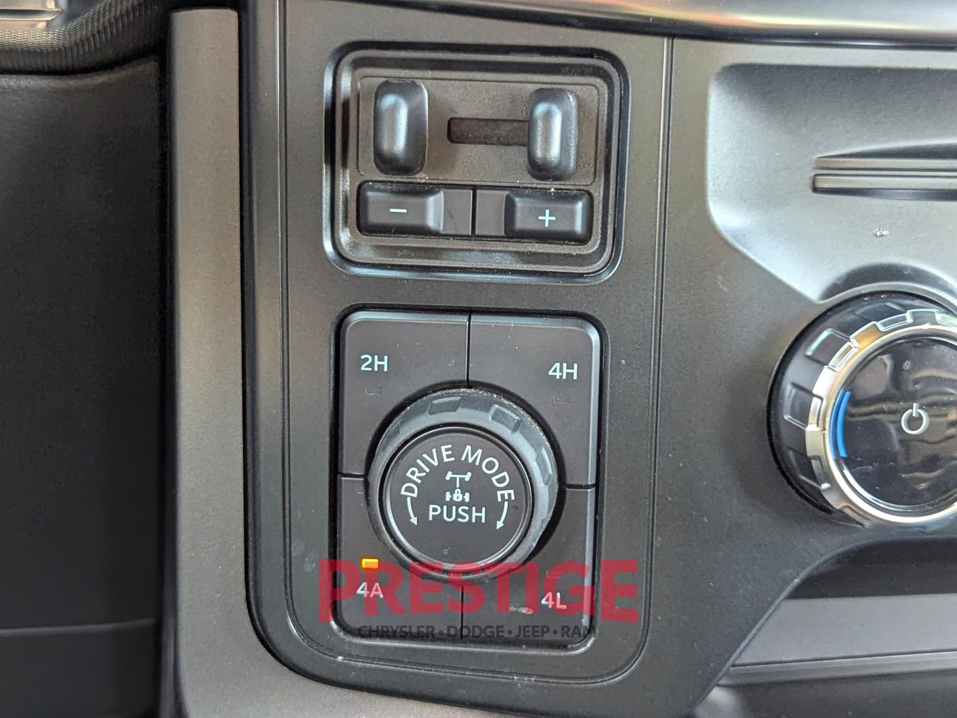 Used 2025 Black Ford Lariat image 24