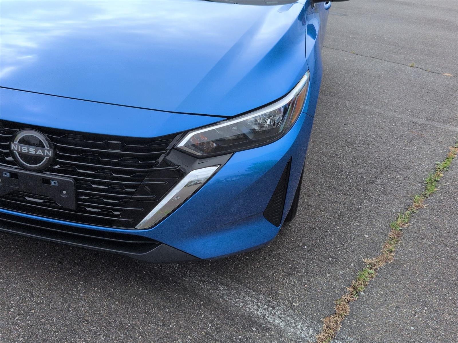 Used 2024 Electric Blue Metallic Nissan SV image 8