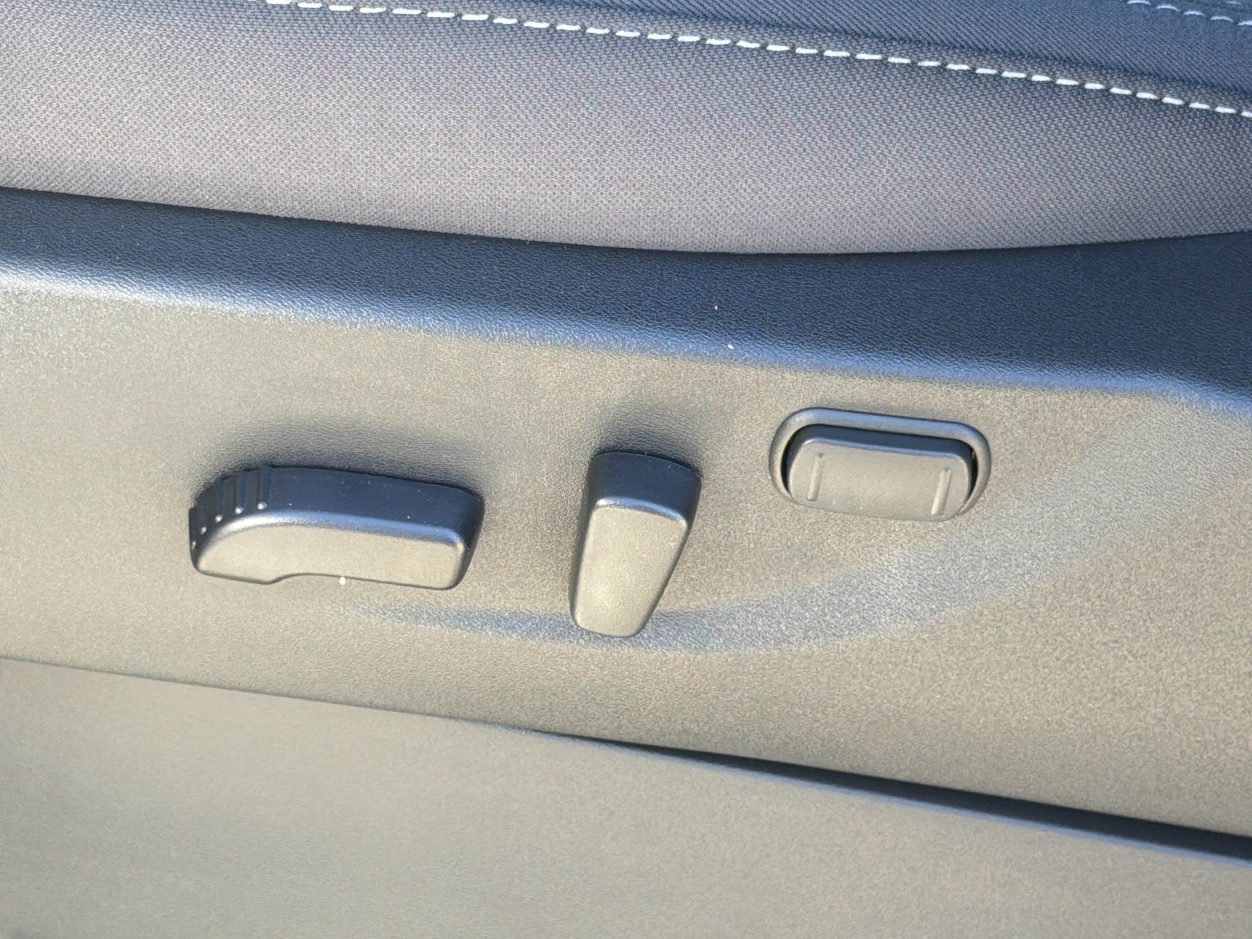 2026 Nissan Frontier SV - Photo 16