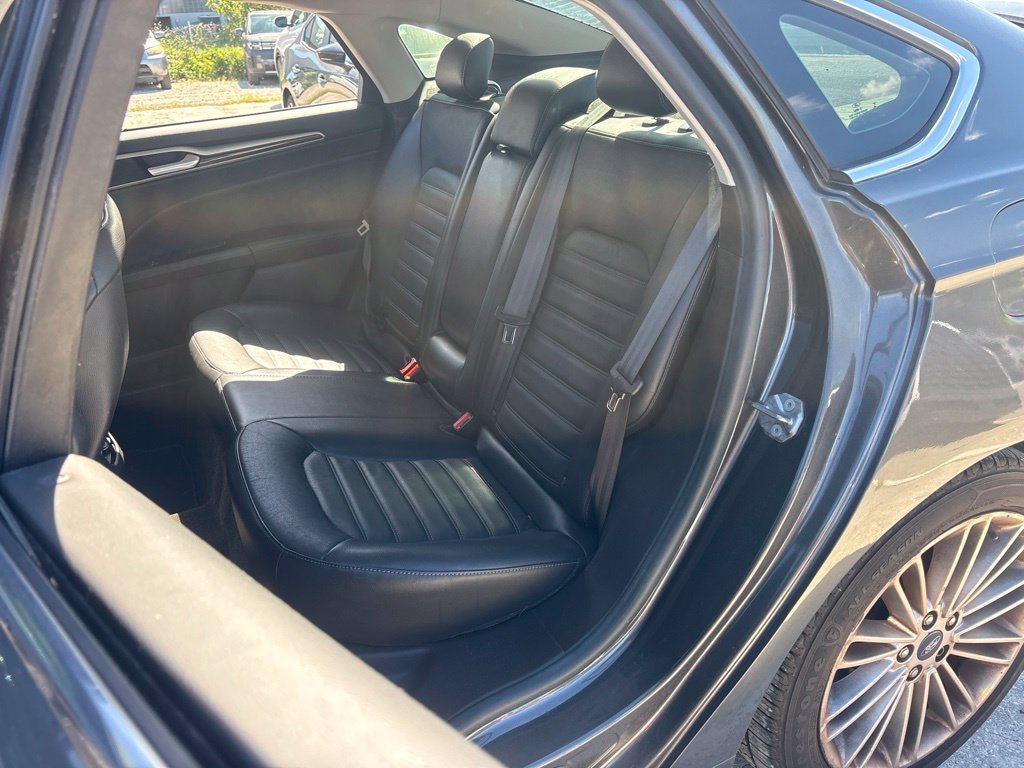 2015 Ford Fusion SE - Photo 14