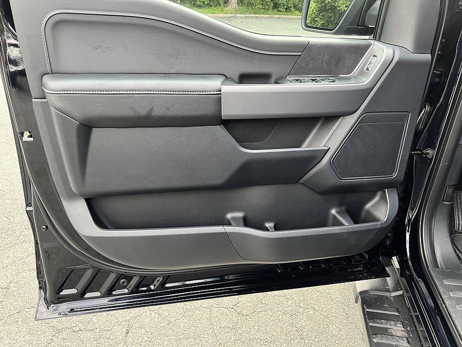 New 2026 Antimatter Blue Metallic Ford XLT image 9