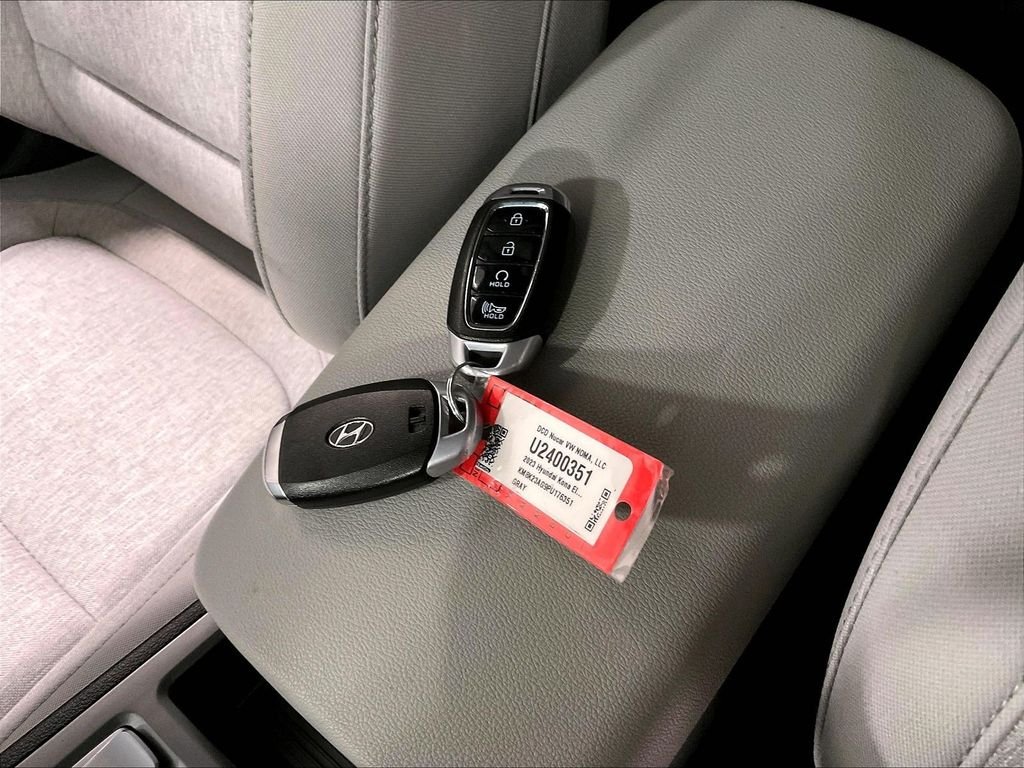 Used 2023 Gray Hyundai SE image 29