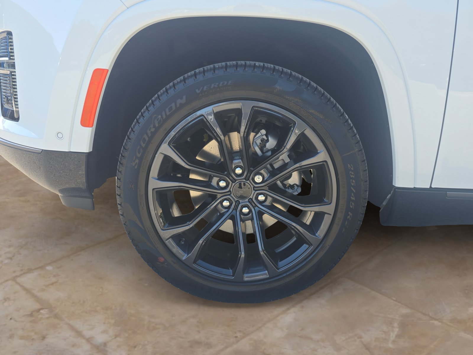New 2026 Bright White Clearcoat Jeep Summit Reserve image 31