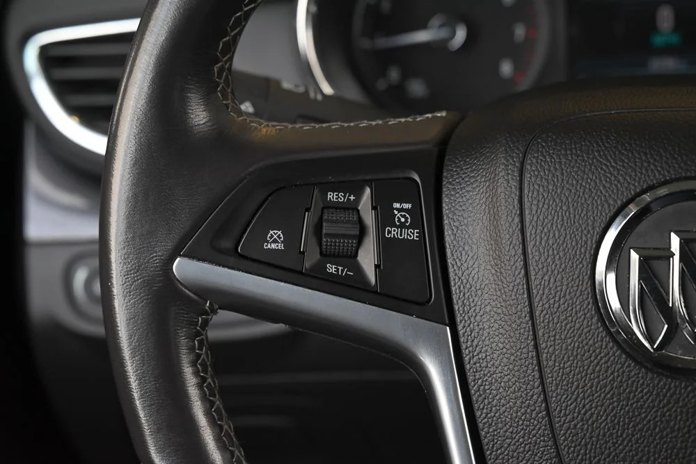 Used 2022 White Buick Preferred image 21