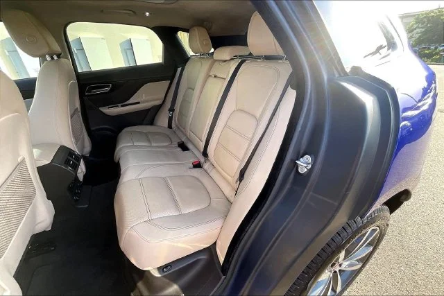 Used 2019 Blue Jaguar 25t Prestige image 20