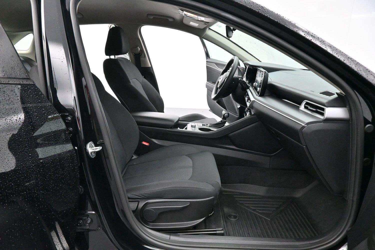 Used 2021 Ebony Black Kia LXS image 27