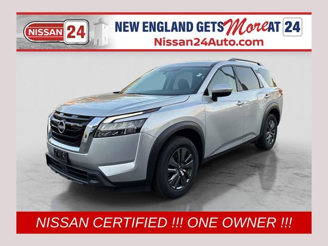 2024 Nissan Pathfinder SV
