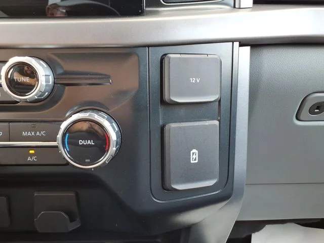 Used 2025 Black Ford XLT image 27